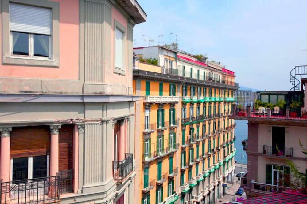 undefined Megaride Santa Lucia 4