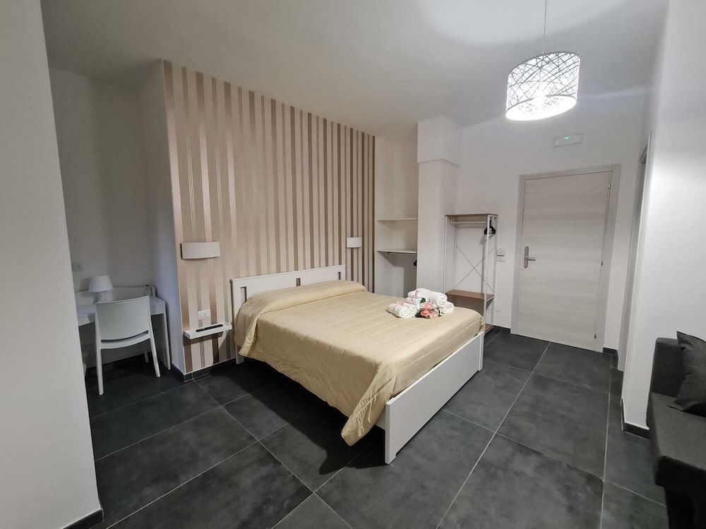 Gaisa Naples - Bed & Breakfast Family Room