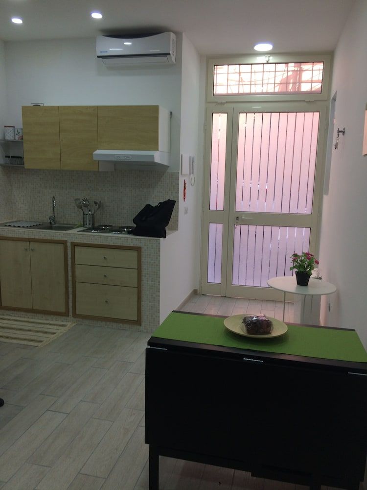 undefined Flat in Center Historic 9