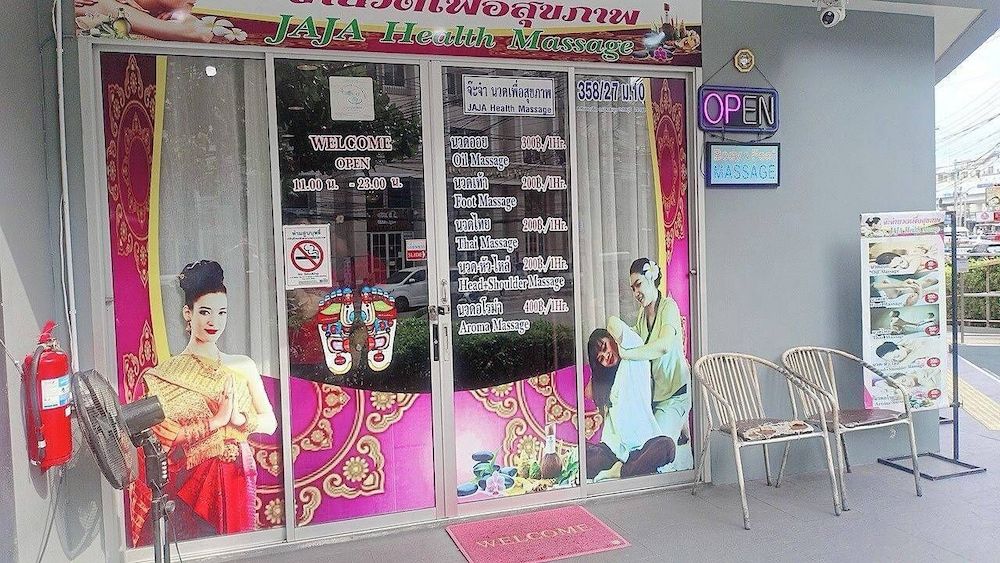 undefined The Sun Xclusive 7