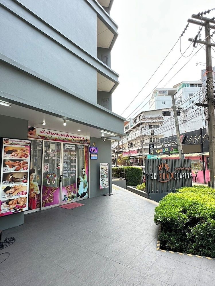 undefined The Sun Xclusive 4