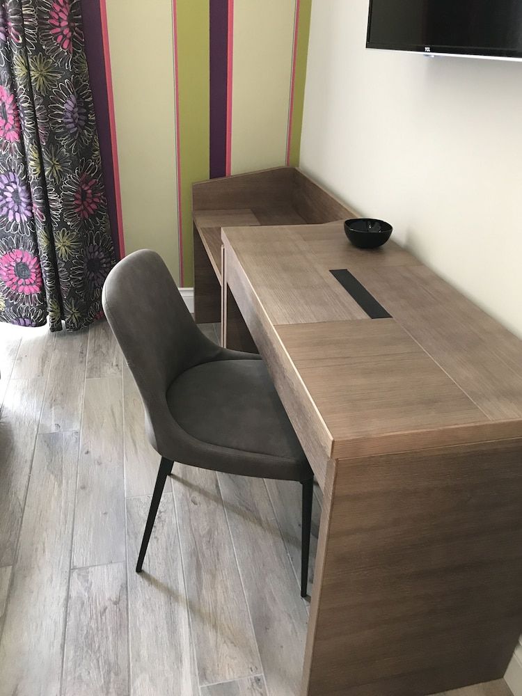 Ambra Noblesse Deluxe Double or Twin Room 9