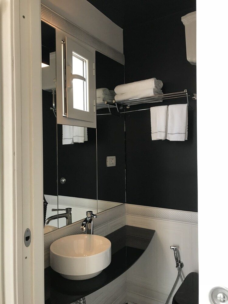 Ambra Noblesse Deluxe Double Room 5