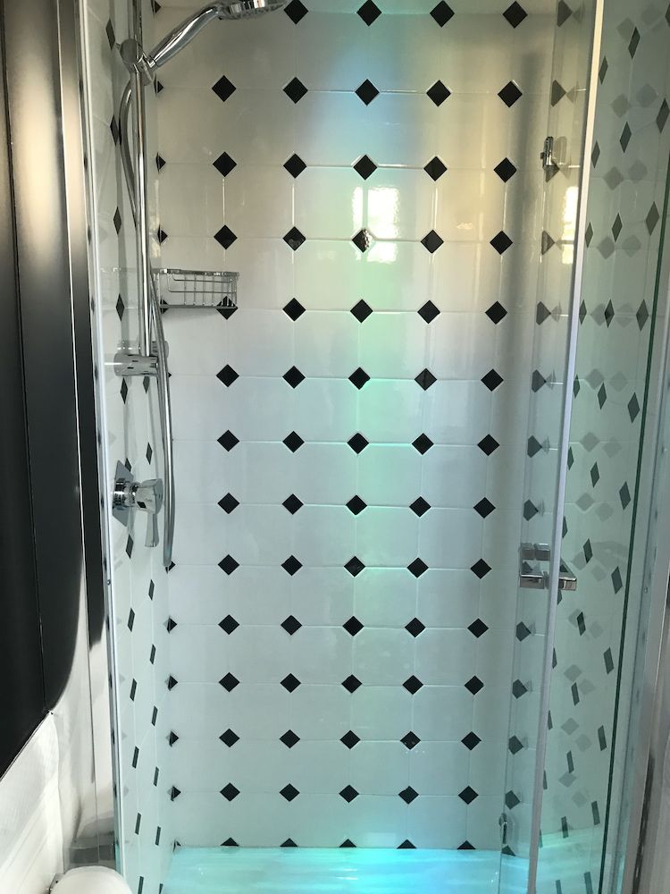 Ambra Noblesse Apartment, 2 Bedrooms 4