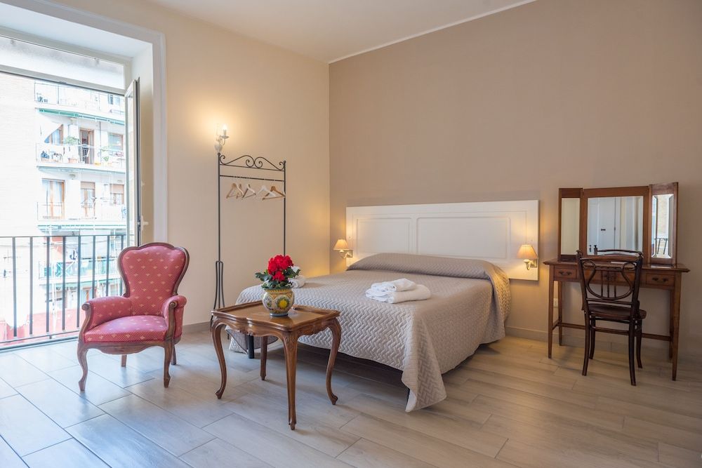 undefined B&B Supportico Lopez 8