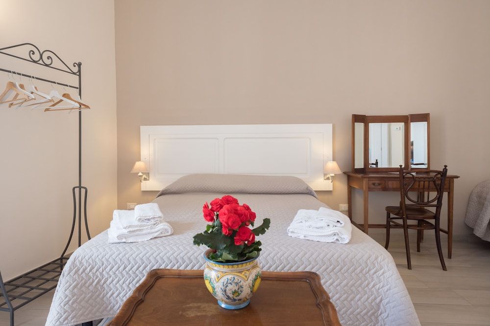 undefined B&B Supportico Lopez 9