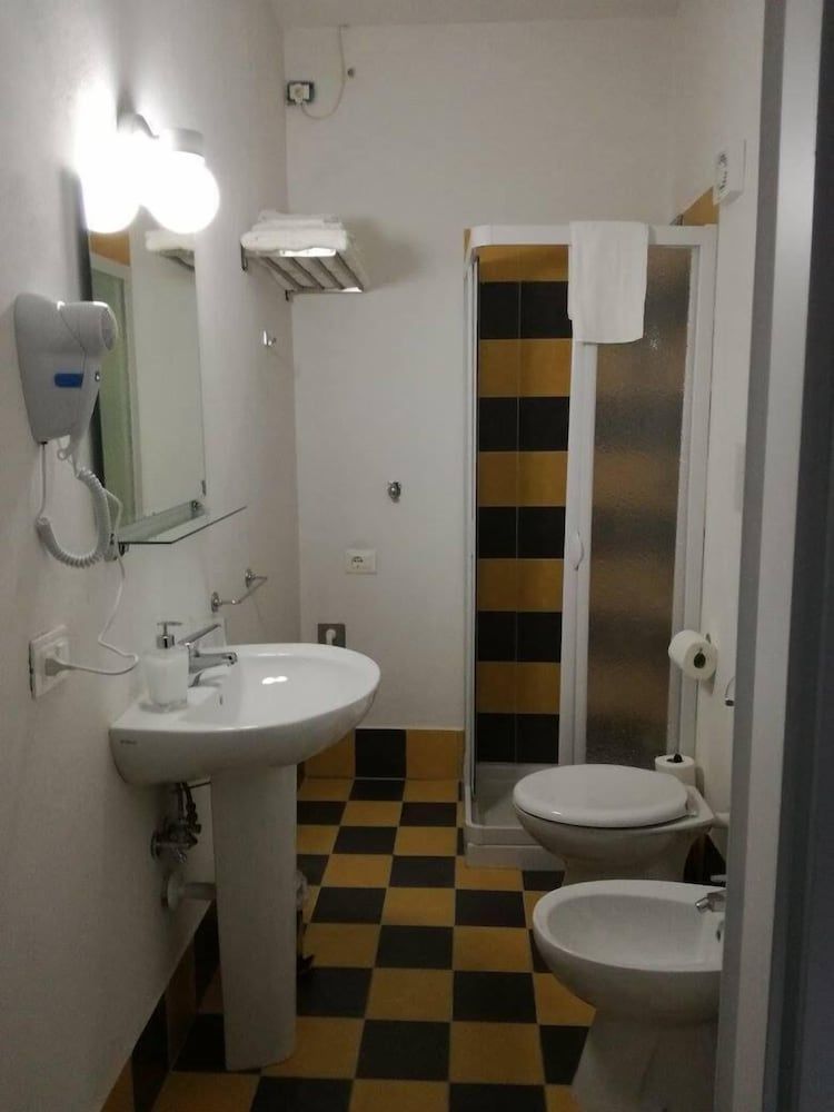 Domus 19 Double or Twin Room 3