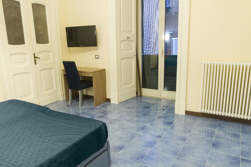 undefined Duomo 89 9