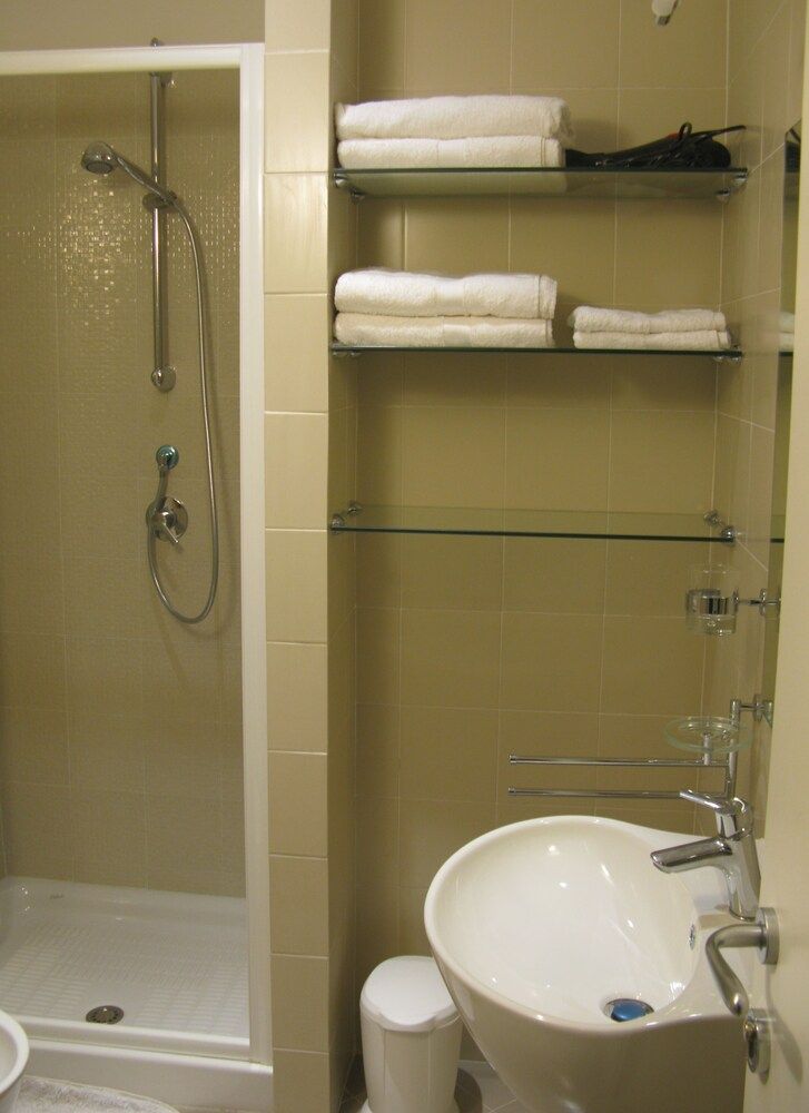 Duomo 89 Deluxe Triple Room, Private Bathroom (External) 9