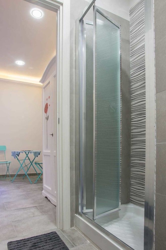 undefined Napoli Stritt 6