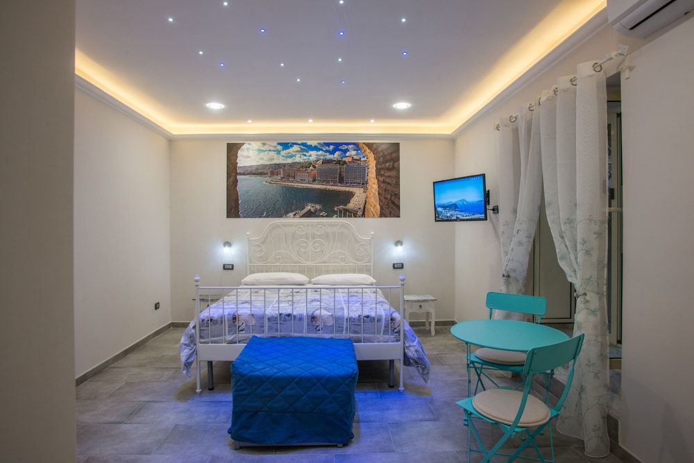 undefined Napoli Stritt 9