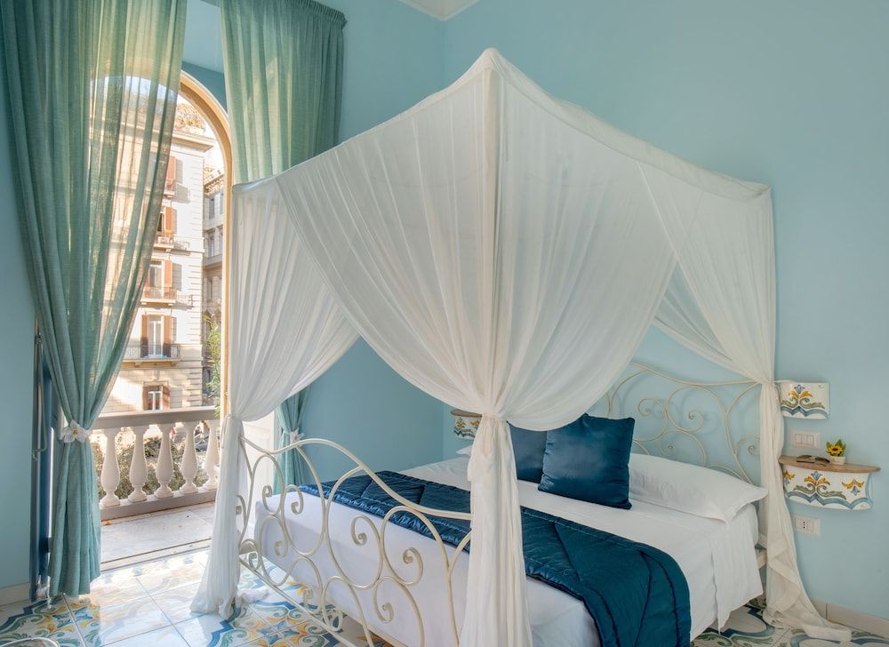 Regina Elena Deluxe Double Room, Balcony 13