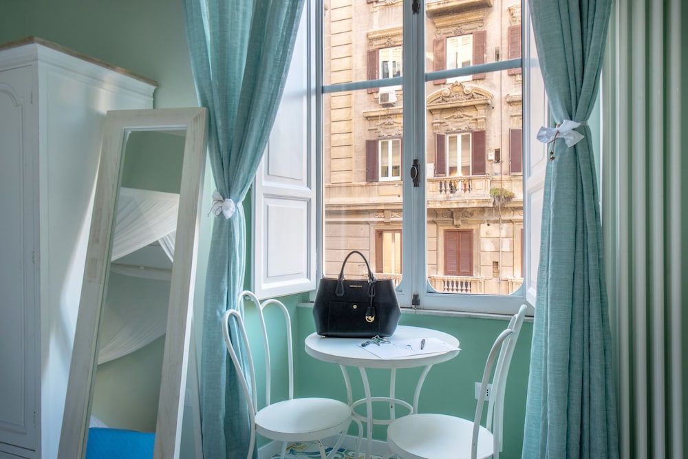 Regina Elena Deluxe Double Room, Balcony 10