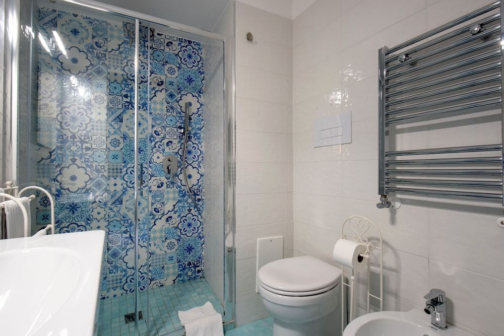 Regina Elena Double Room, Sea View 8