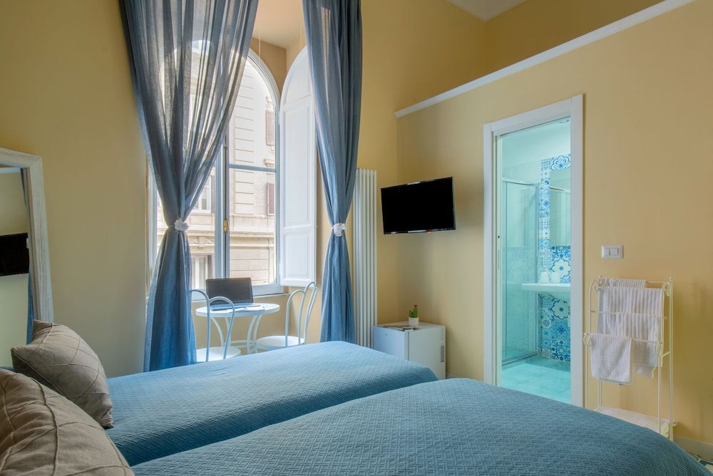 undefined Regina Elena 9