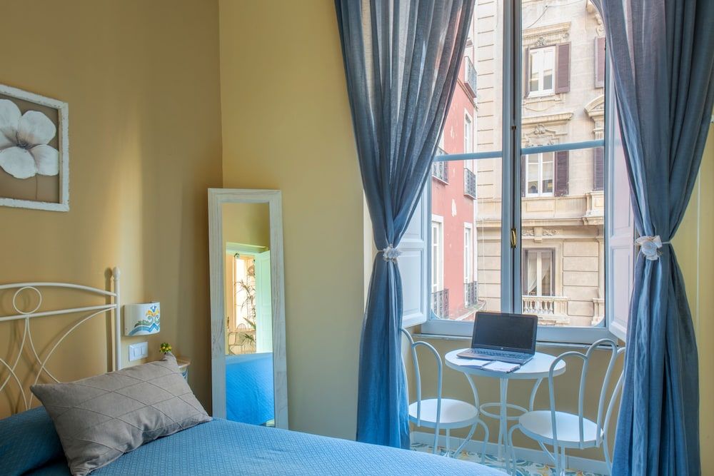 Regina Elena Twin Room, Partial Sea View 8