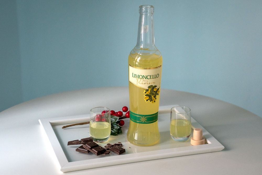 Room Service - Dining