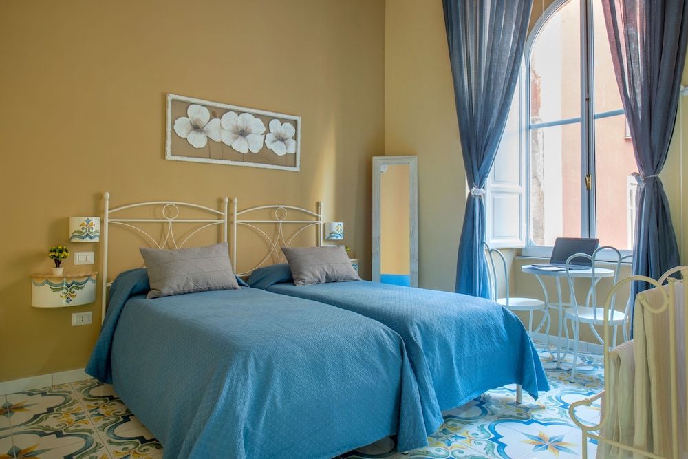 undefined Regina Elena 6