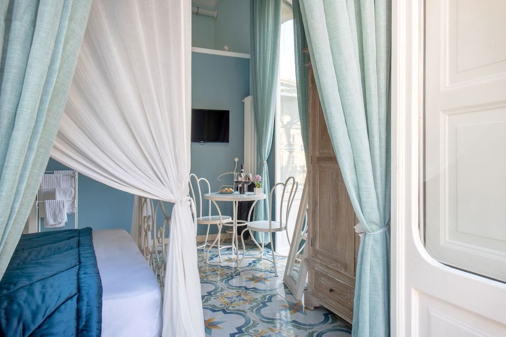 Regina Elena Deluxe Double Room, Balcony 12