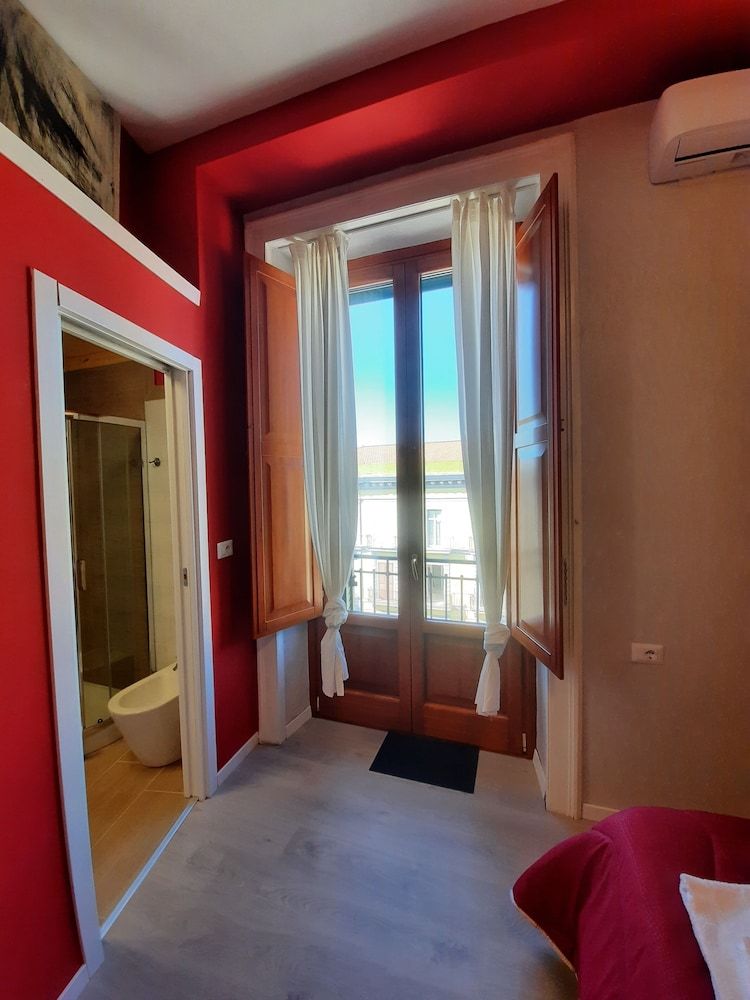 BelloBello Rooms & Apartment Panoramic Double Room, Private Bathroom, City View 3