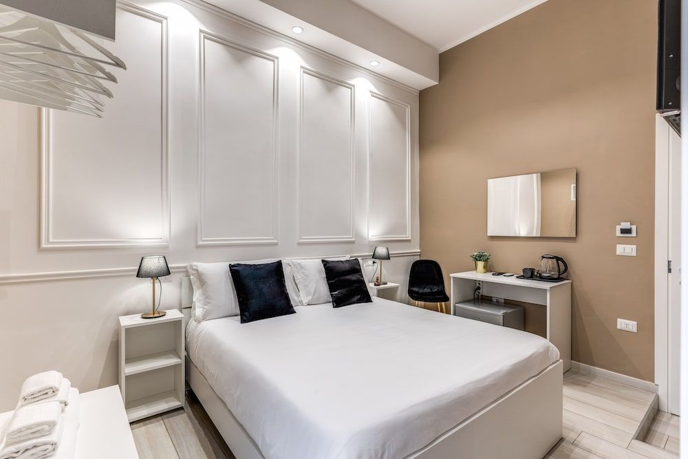 RAGGIO DI SOLE - ATAROOMS Collection Classic Room, 1 Queen Bed 4