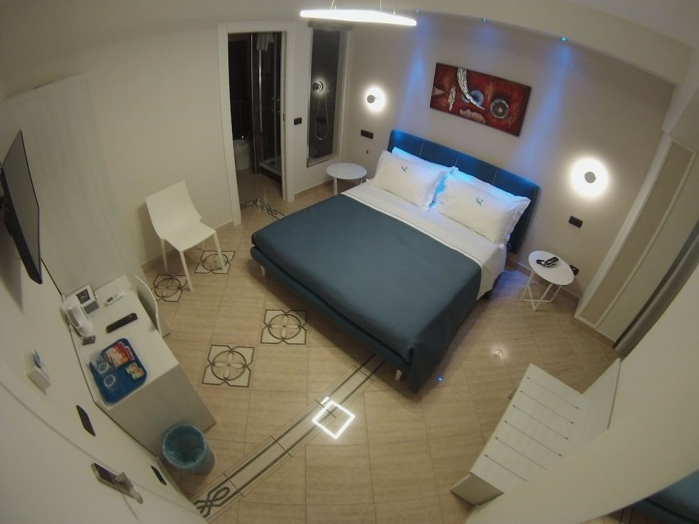 undefined Sonevi Rooms Napoli 7