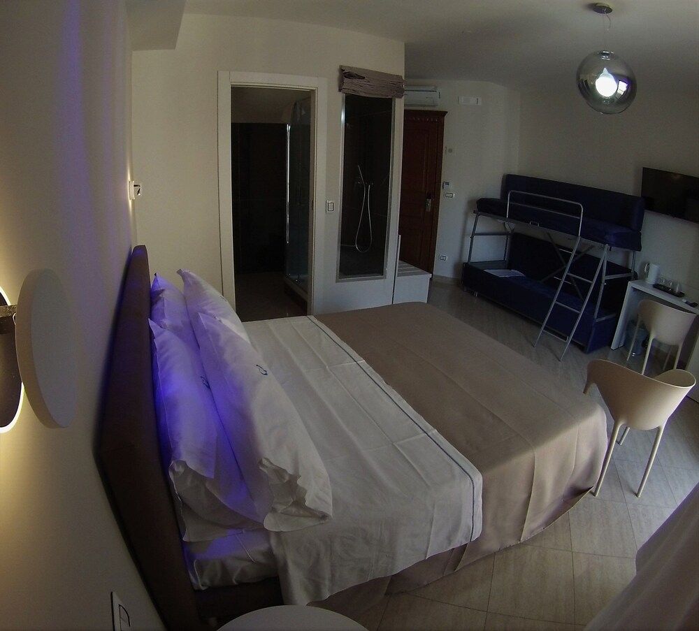 undefined Sonevi Rooms Napoli 6