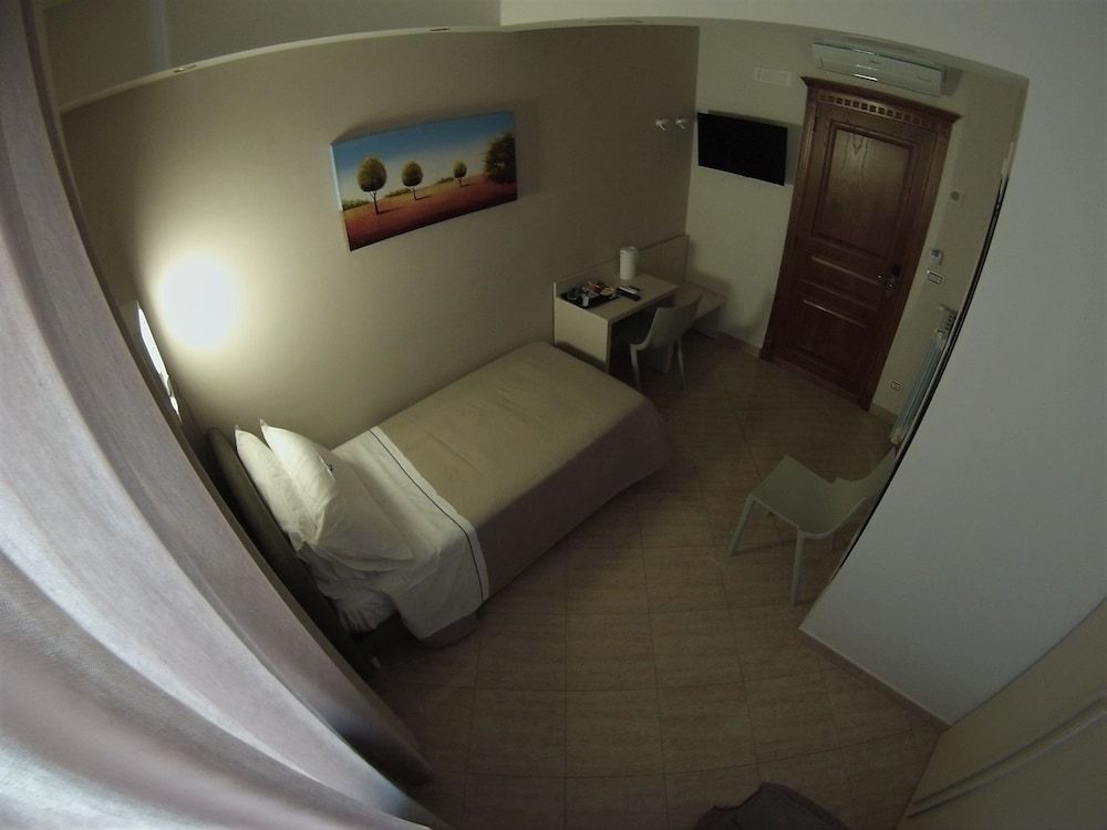 undefined Sonevi Rooms Napoli 10