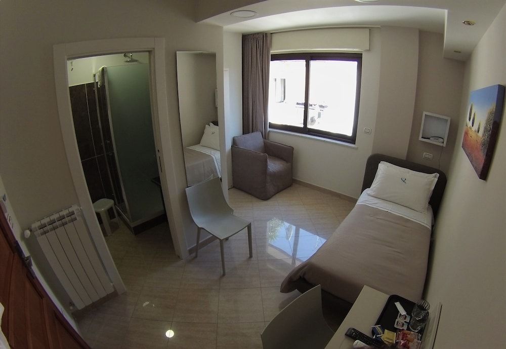 undefined Sonevi Rooms Napoli 5