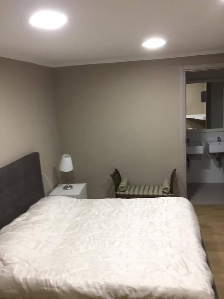 Napoli Centro Quadruple Room 2