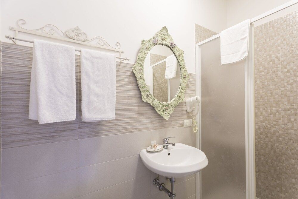 undefined La Maison Romantique 6