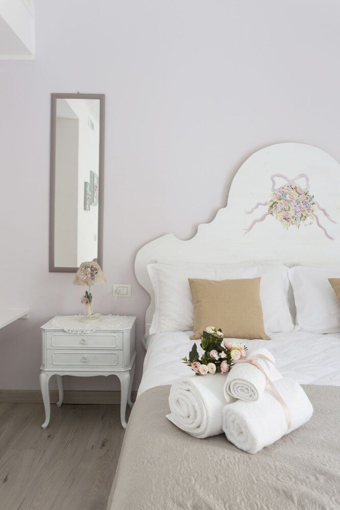 undefined La Maison Romantique 2