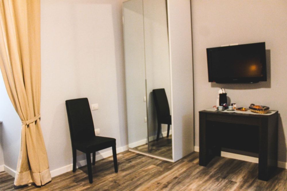 undefined Leggende Napoletane Rooms 3