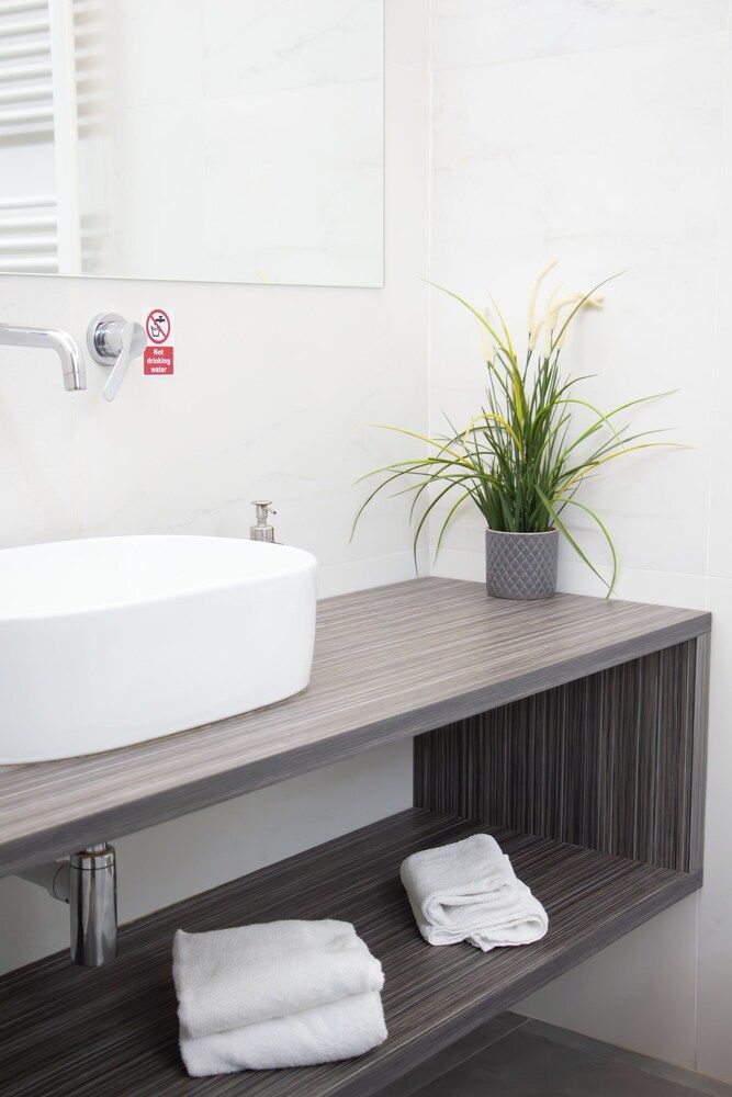 Umberto Primo Suite e Spa Premier Room, 1 Queen Bed, Sauna, Courtyard View 7