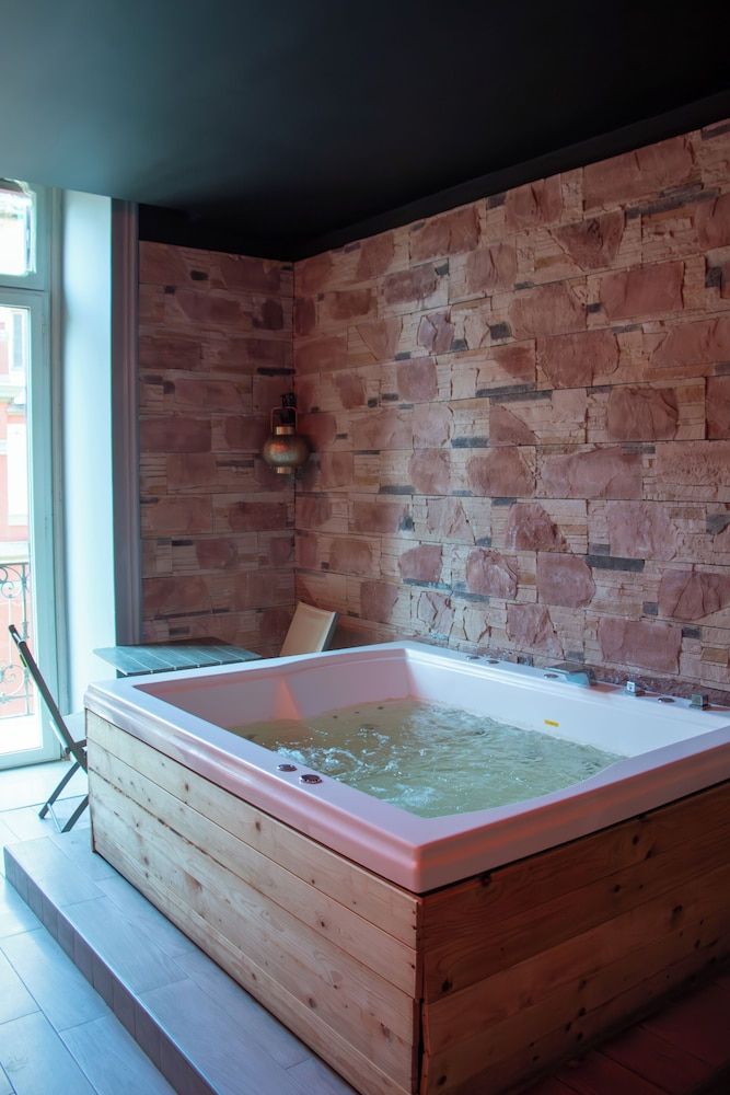 Umberto Primo Suite e Spa Premier Room, 1 Queen Bed, Sauna, Courtyard View 12