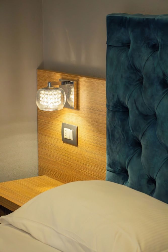 Umberto Primo Suite e Spa Deluxe Room, 1 Queen Bed, Jetted Tub, City View 8