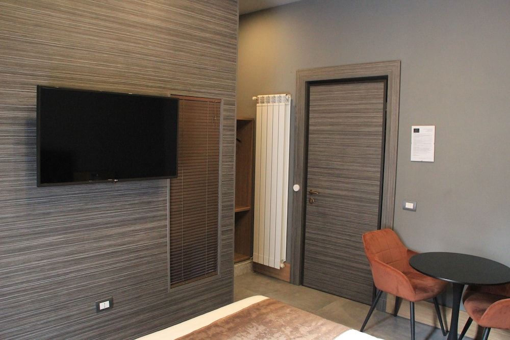 Umberto Primo Suite e Spa Standard Room, 1 Queen Bed, City View 5