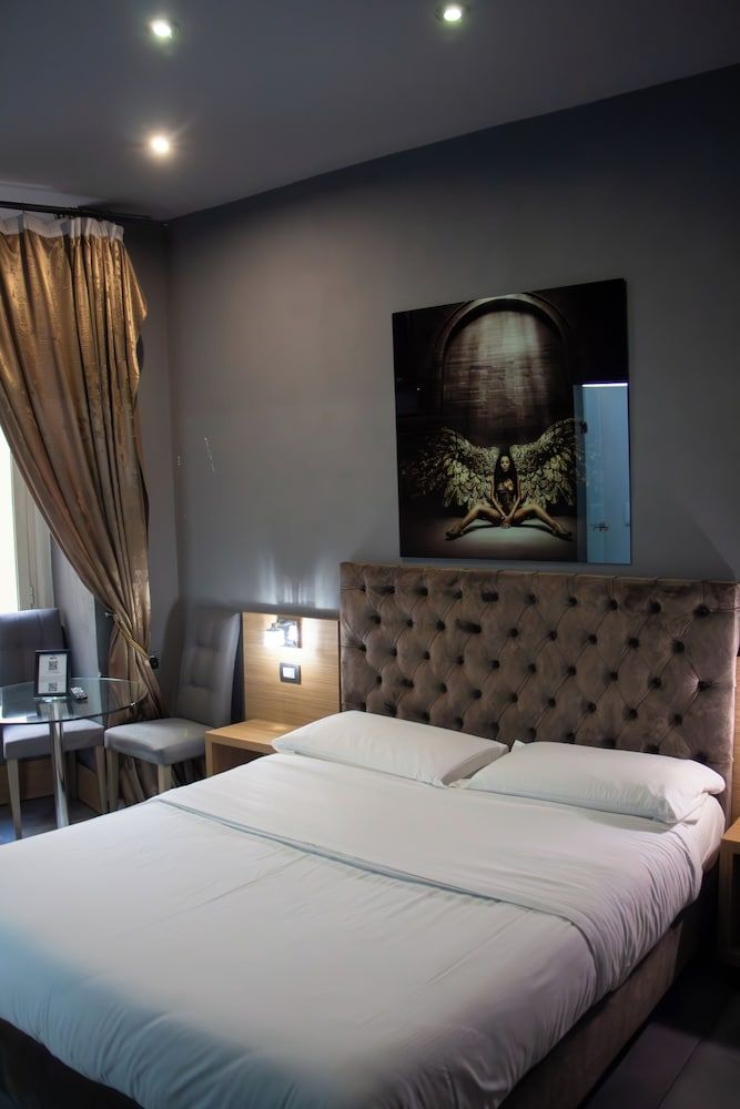 Umberto Primo Suite e Spa Premier Room, 1 Queen Bed, Sauna, Courtyard View 4