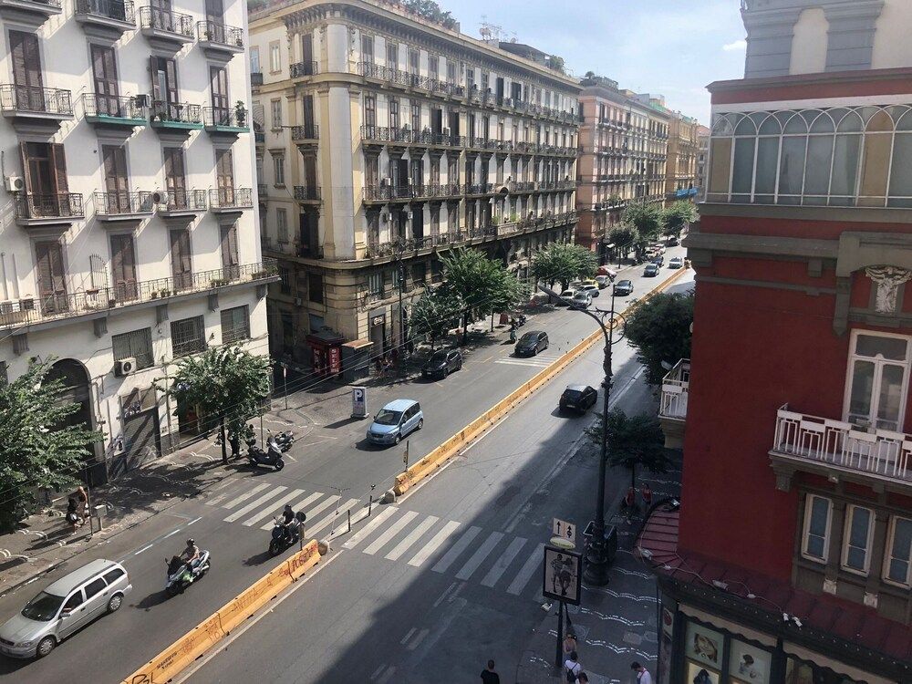 Umberto Primo Suite e Spa Deluxe Room, 1 Queen Bed, Jetted Tub, City View 3