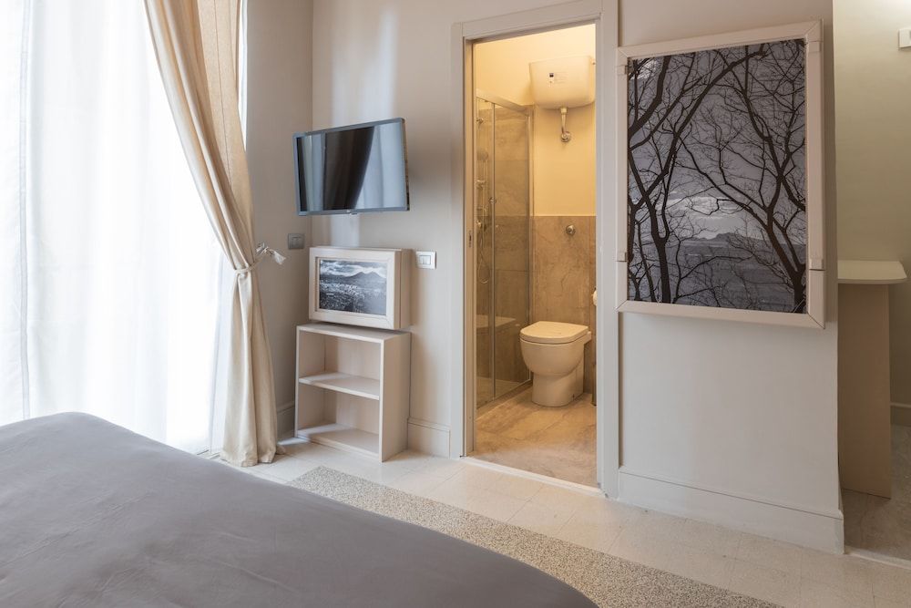 Art&B.E.D.S. Double Room, Balcony (Vomero) 5