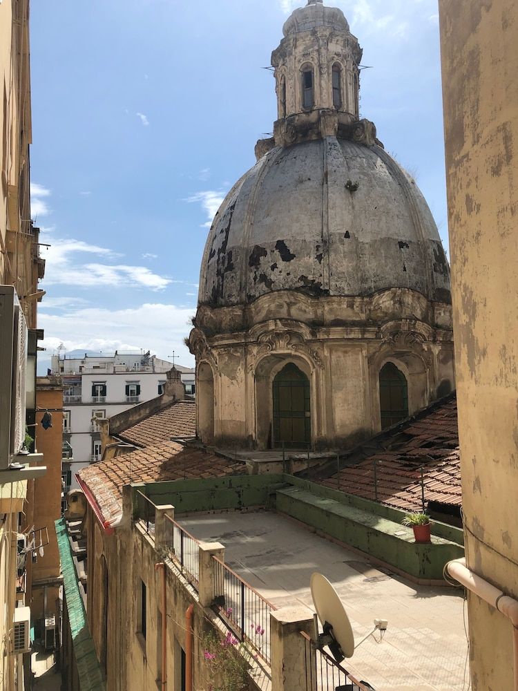 Art&B.E.D.S. Double Room, Balcony (Vomero) 3