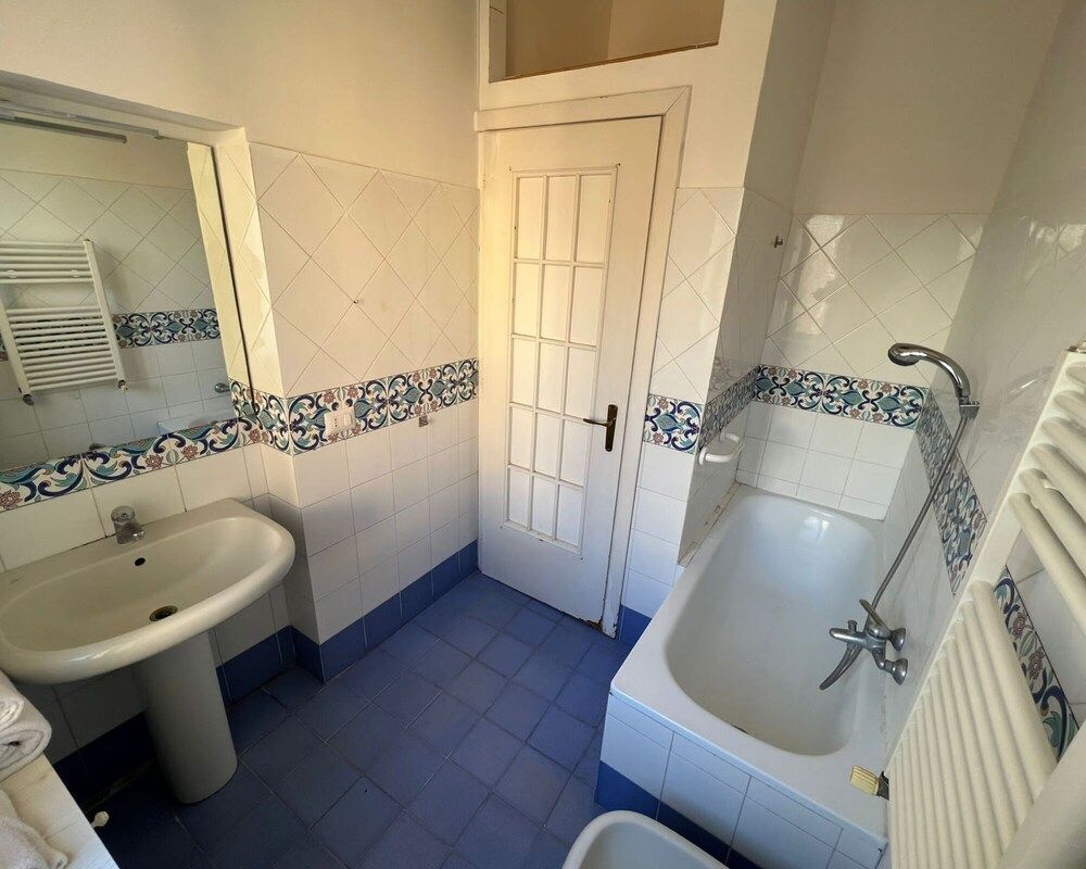 Carafa's Central Apartments Panoramic Condo, 4 Bedrooms, 2 Bathrooms, City View 10