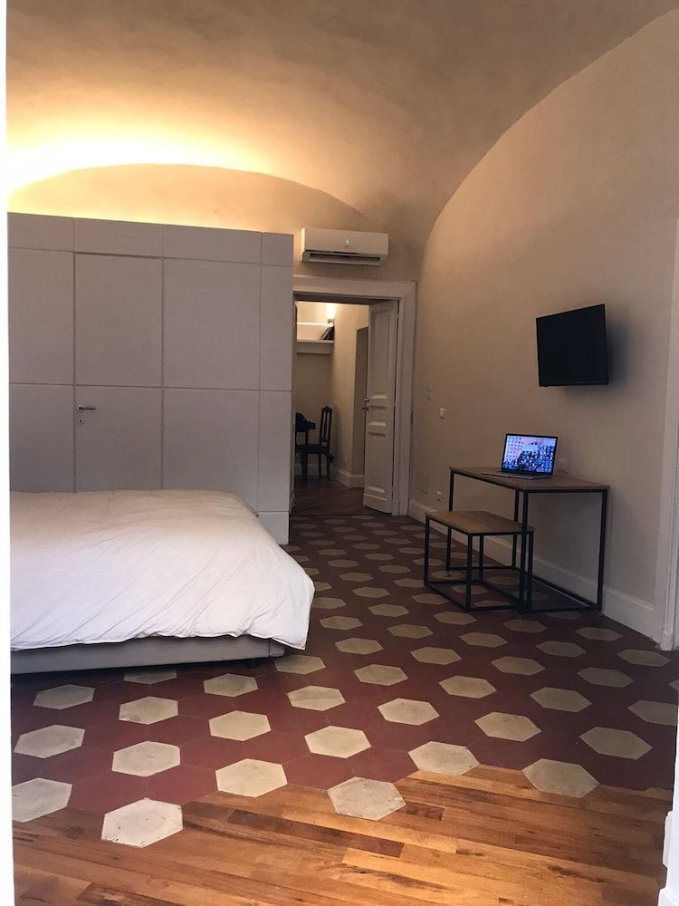 undefined Palazzo Pignatelli 9