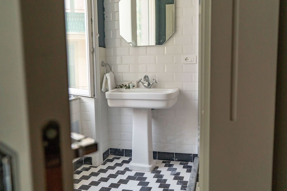 Il Fiore D'Oro Luxury Deluxe Double Room 9