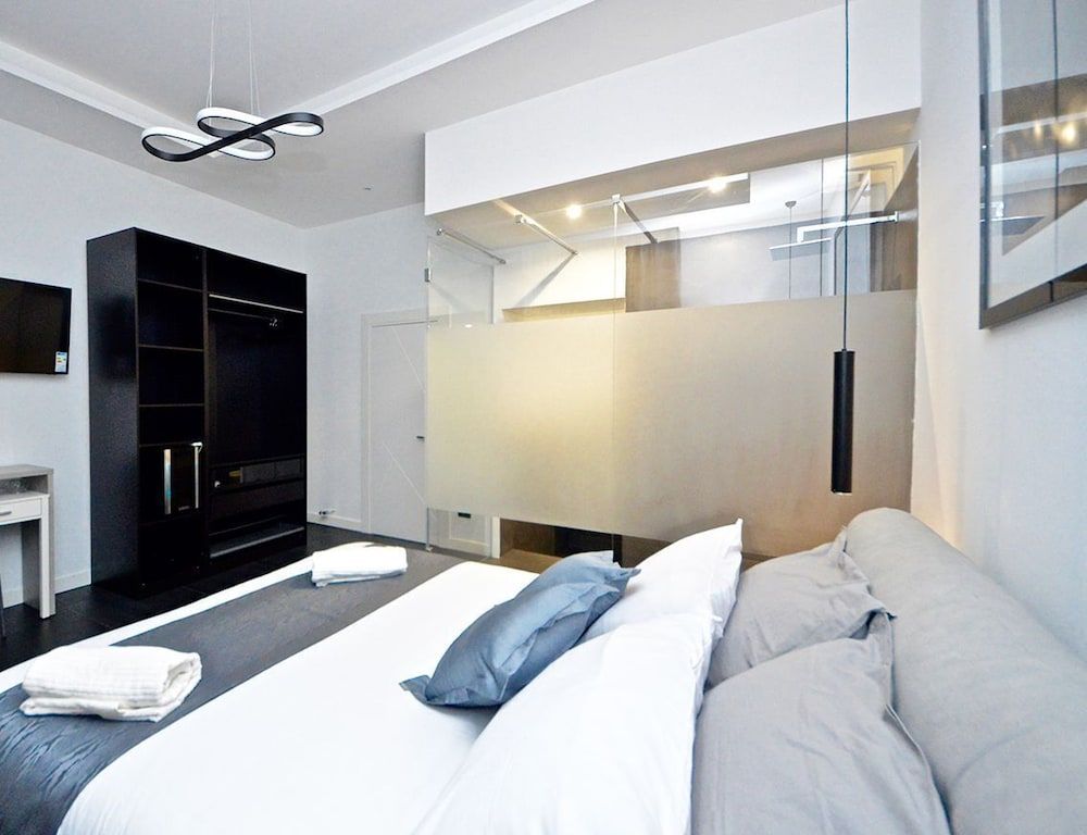 Suite Quarantotto Luxury House Superior Apartment 9