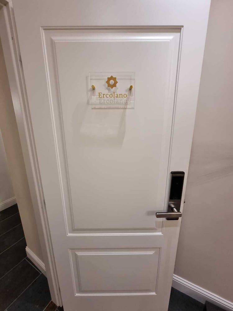 Domus Aurea Luxury Superior Double Room 3