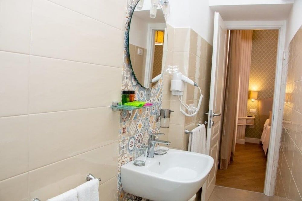 Florita Napoli Design Double Room 6