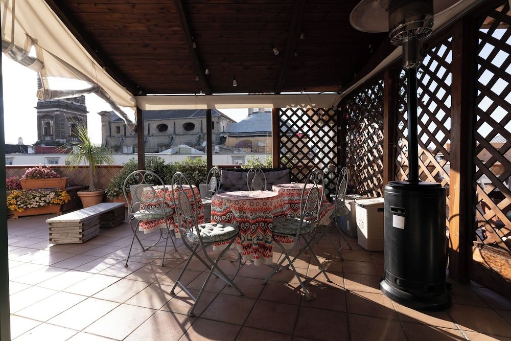 L'ATTICO FUGGENTE "SOFIA" DOBLE ROOM 1 BED FRENCH BED SHARED TOILET 4