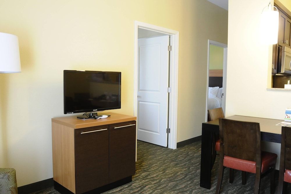 Suite, 2 Bedrooms, Corner (Hearing Accessible)