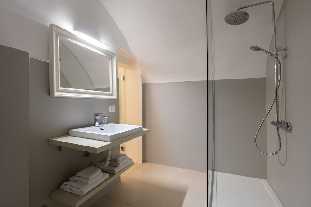 Relais Metis Deluxe Room 3